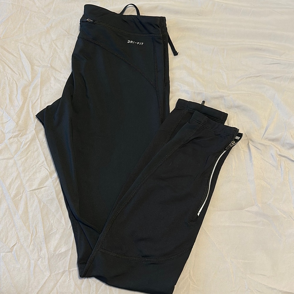 Nike womens mid rise black workout/training/running leggings, size medium